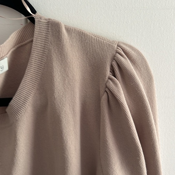 Jack + Avery Ribbed Puff Sleeve Sweater. - Picture 6 of 11